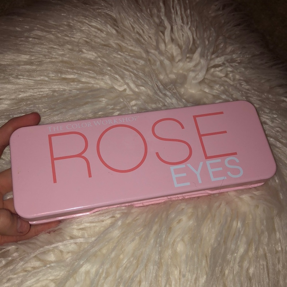 Rose Eyes Eyeshadow Palette - Picture 1 of 3